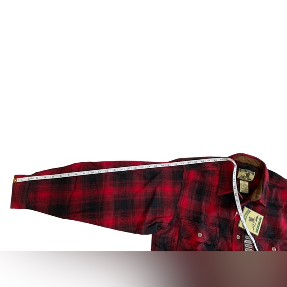SOLD NWT Field & Stream Red Flannel Button Down Corduroy Trim at the Collar Cuff - Picture 8 of 8